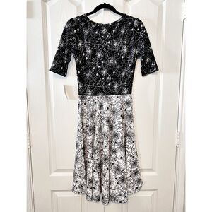 LuLaRoe Simply Comfortable Nicole dress size S